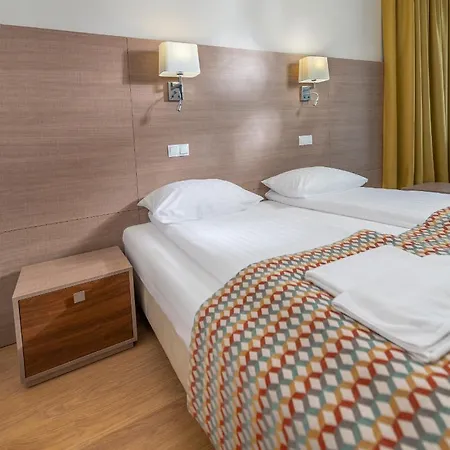 Курортний комплекс Olymp Iv